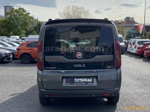 Fiat Doblo Doblo Combi 1.6 Multijet Premio Plus Image 1